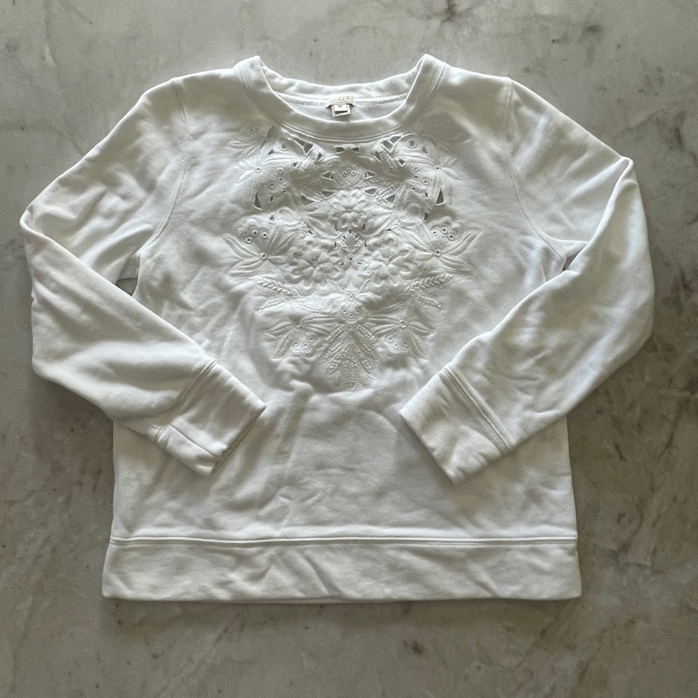 White long sleeve crew neck sweatshirt